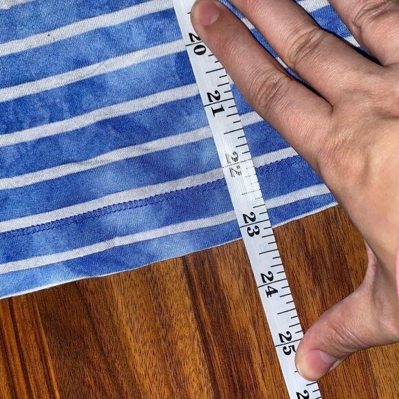4 for $50 🎃 Gap Blue & White Striped Tie-Dye V-Neck Tee Womens Size Extra Small - Picture 4 of 6